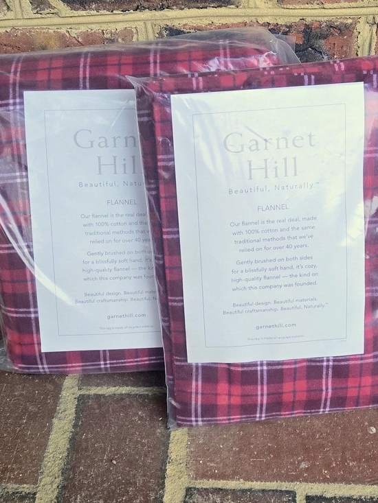 Garnet Hill Other - Garnet Hill Red Plaid Flannel Queen Sheet Set
